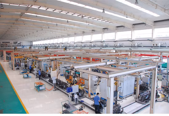 4-Zylinder-Benzinmotor Yuchai Yca07245n